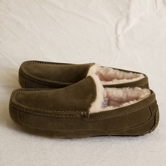 UGG Other - Ugg Men's Ascot Slippers Size: 9 NWOB
